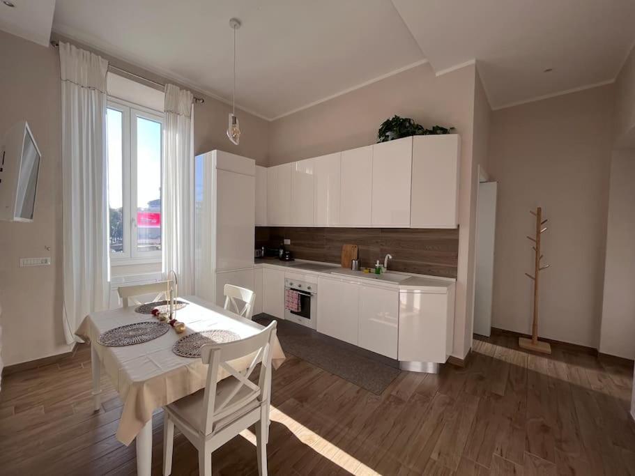 Casa Frugalis - Elegant House Near The City Center Apartment